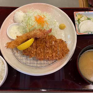 長野市】とんかつ秋山がスゴイ！こだわりのとんかつと絶品カレーのコラボ【全メニュー制覇したい】│はいしゃの食べ歩き