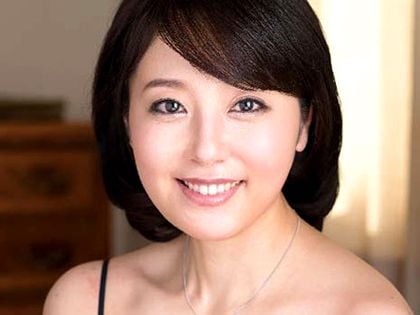 舌フェチベロフェチ】牧村彩香のエロ長い舌と口内をじっくり観察 - 舌ベロマスター -