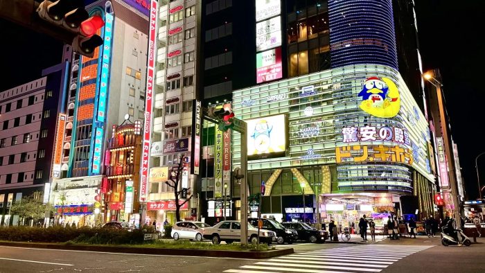 10若妻を～地下鉄車内で痴漢プレイ・・・名古屋港で野外プレイ・・・複数プレイ報告