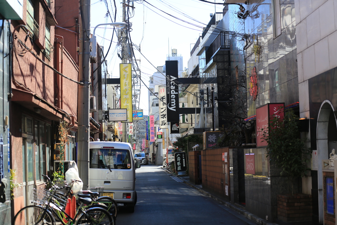 ストレス解消に｜女性用風俗・女性向け風俗なら【東京秘密基地本店】