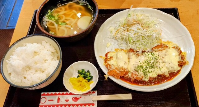 新神戸にある定食屋「味加味（みかみ）」の日替わり『味加味ランチ（さばの味噌煮）』和洋メニューが豊富でボリューム満点 | 神戸ジャーナル