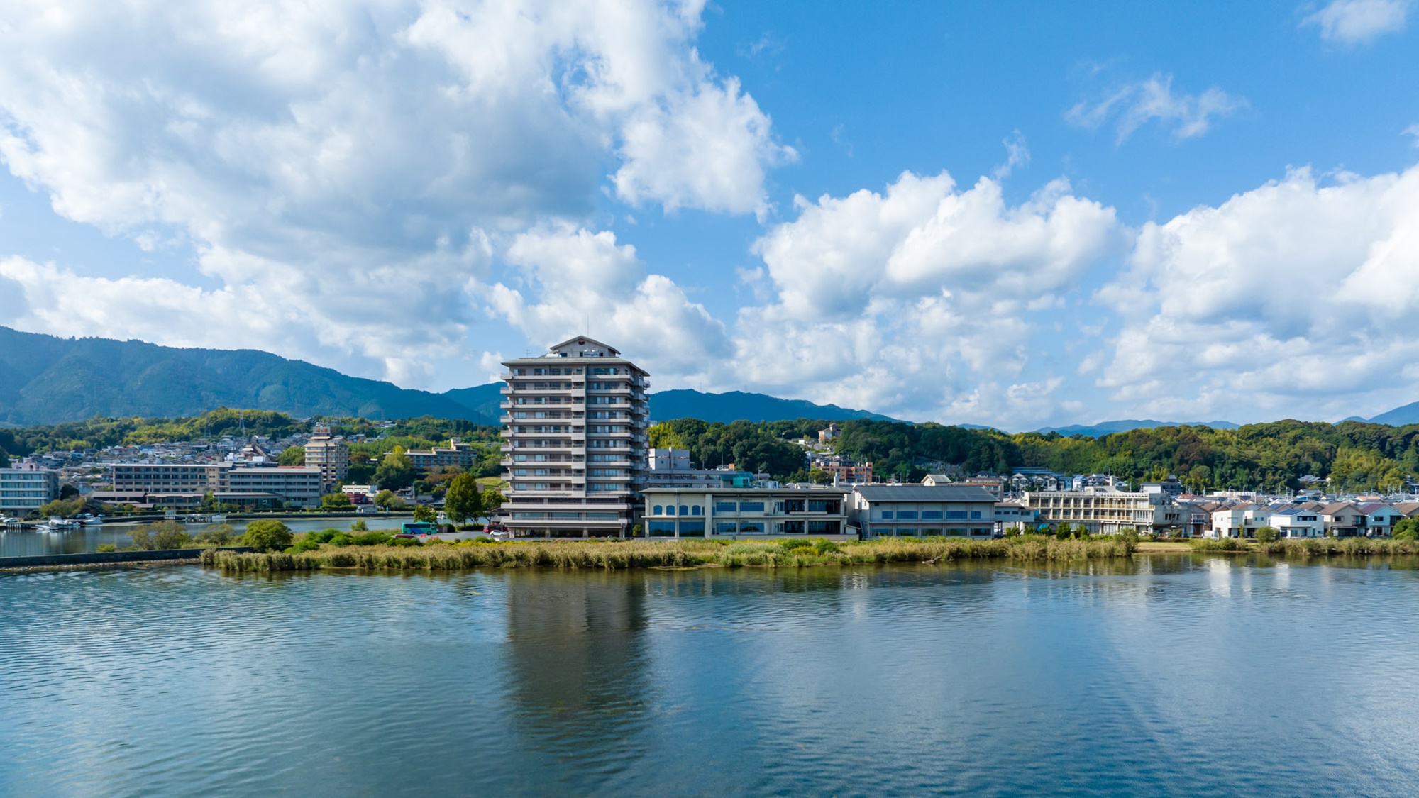 雄琴温泉(おごと温泉)のホテル・旅館 ランキング - 宿泊予約は[一休.com]