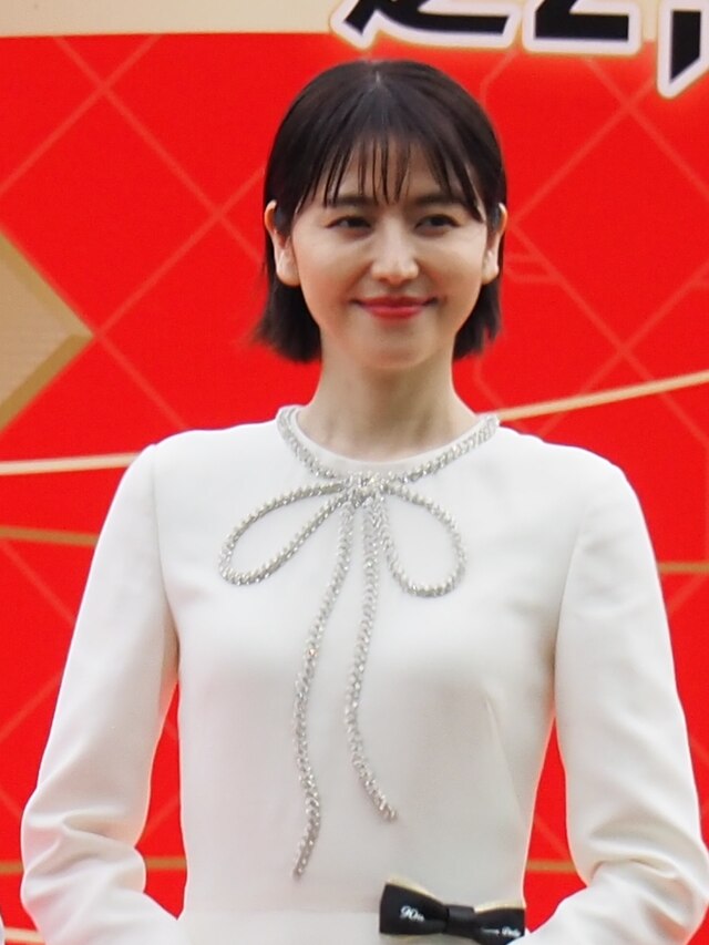 画像比較】新垣結衣に似てる芸能人を9人検証！桐谷美玲、長澤まさみ、吉岡里帆、etc｜この人誰かに似てない？を探求するブログ「ニテルネ」