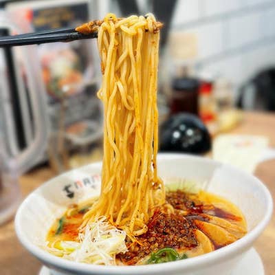 七志』はとんこつラーメンを“新年度の思い出の味 №1”にします! |