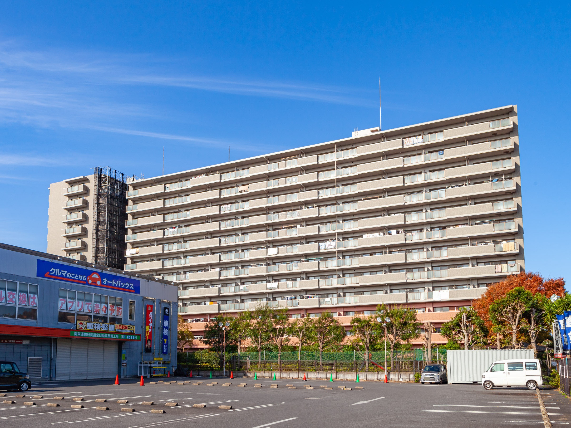 開店祝い花（スタンド花）千葉県松戸市 IKUKO 松戸店 様（エステサロン）