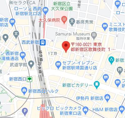 新宿歌舞伎町「元祖のぞき部屋」行ってきました☺️  前々から気になってたこの場所！ストリップ劇場的な感じかと思ったら小さな個室に入って、ガラス張りの中にいるお姉さんを見るというスタイル。地下ということもあり昭和のわい雑感を存分に楽しめます。 