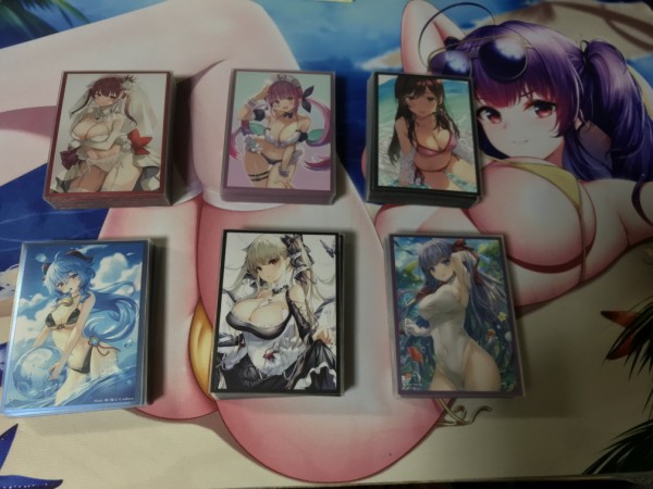 駿河屋 -【アダルト】<中古>【遊戯王】抱きプレイマット 遊戯王ヒロインズ ソープ半裸版(鈴眼依縫) C100/デュエロイド（サプライ）