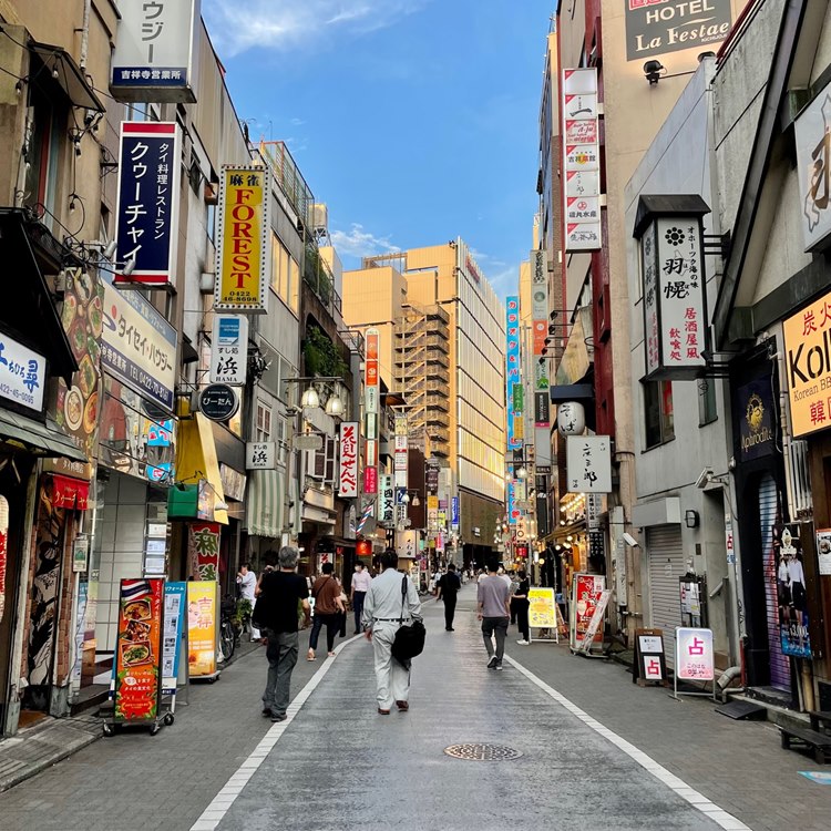 吉祥寺駅ピンサロ店、クチコミ体験談「吉祥寺『ムンバリ』先着5名3000円 コスパに納得」