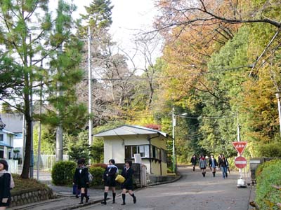 読売ランド前駅の住みやすさは？】女性の賃貸一人暮らしでチェックすべき街の特徴・治安・口コミ・おすすめスポットを解説！ | 